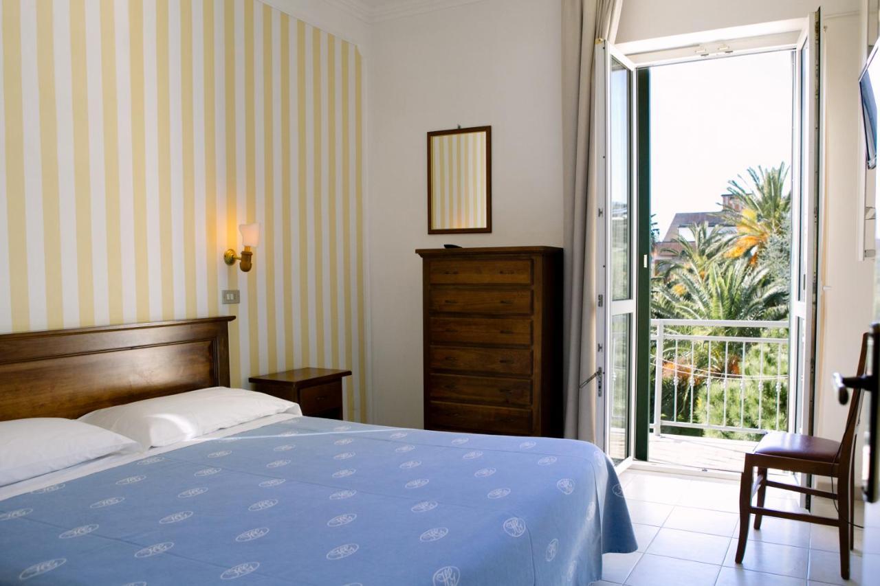 Hotel Giardino Follonica Eksteriør bilde